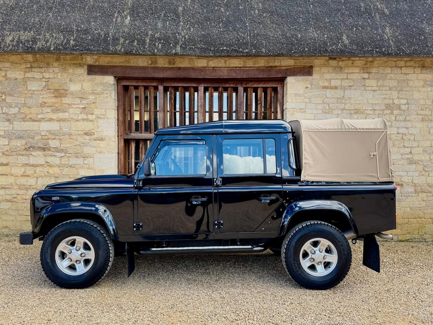 Used Land Rover Defender 2014 for sale - 77888387: Photo 2