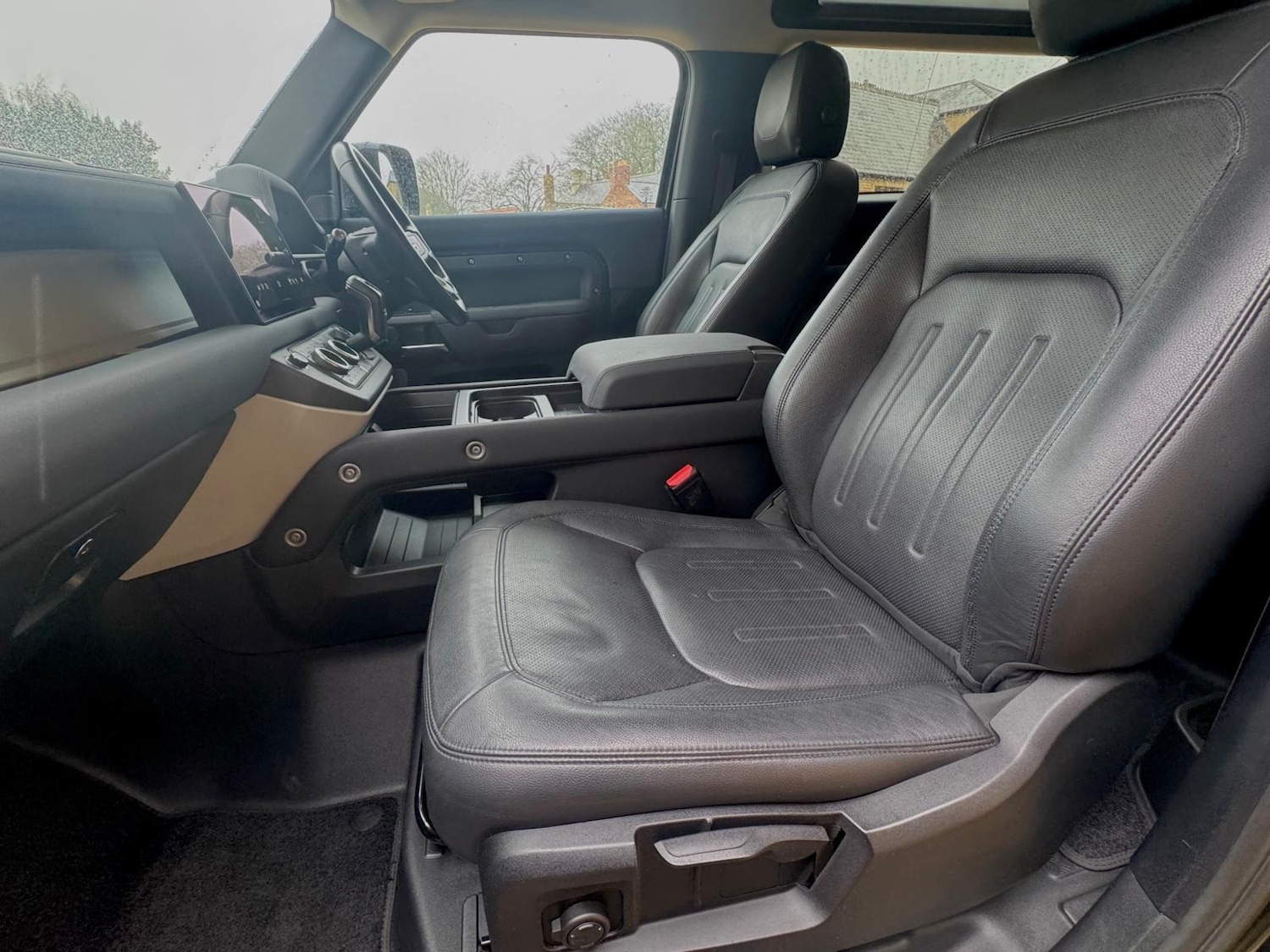 Used Land Rover Defender 2021 for sale - 77545318: Photo 14