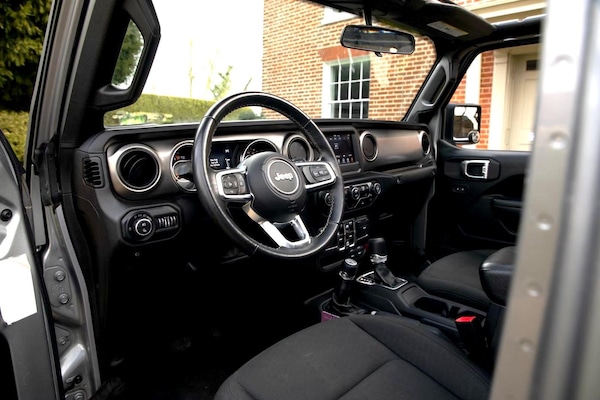 Used Jeep Wrangler 2021 for sale - 74180140: Photo 10