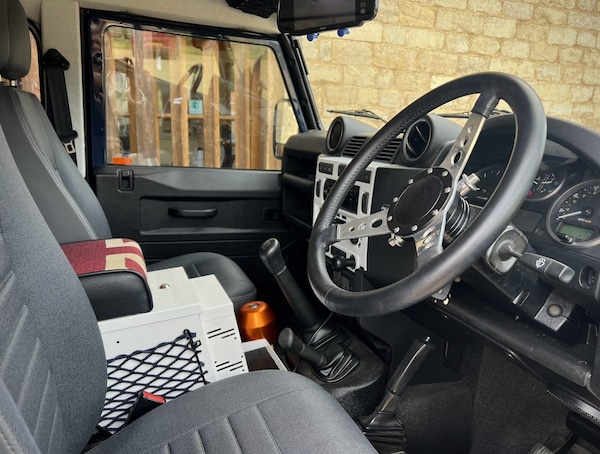 Used Land Rover Defender 2012 for sale - 76234465: Photo 8