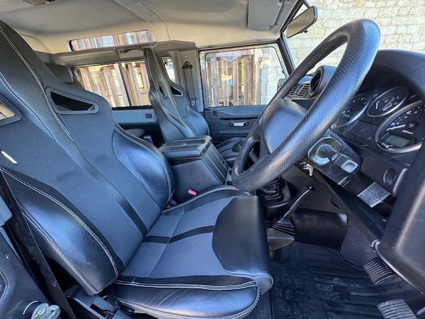 Used Land Rover Defender 2014 for sale - 75891542: Photo 8