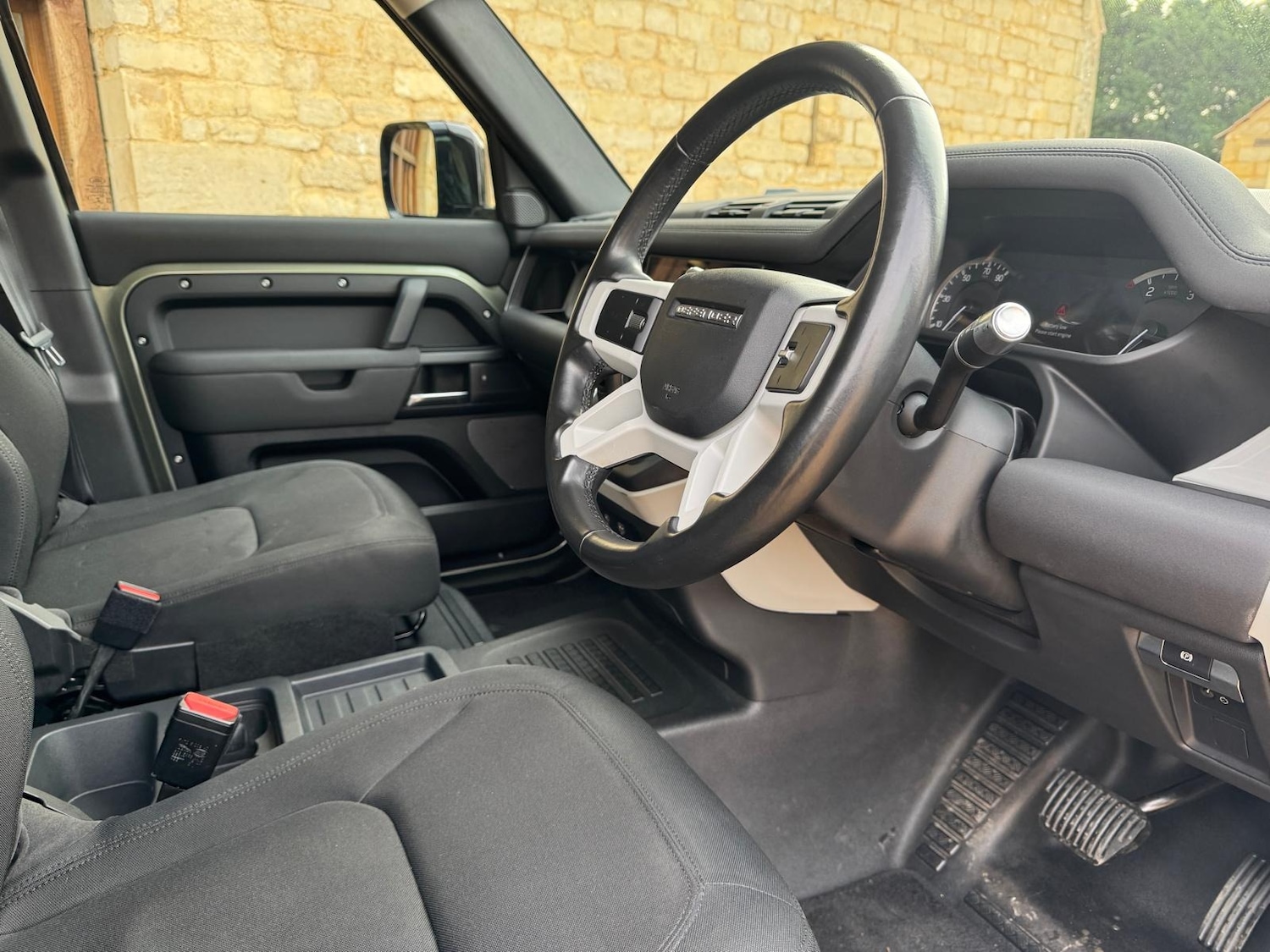 Used Land Rover Defender 2020 for sale - 77950987: Photo 13