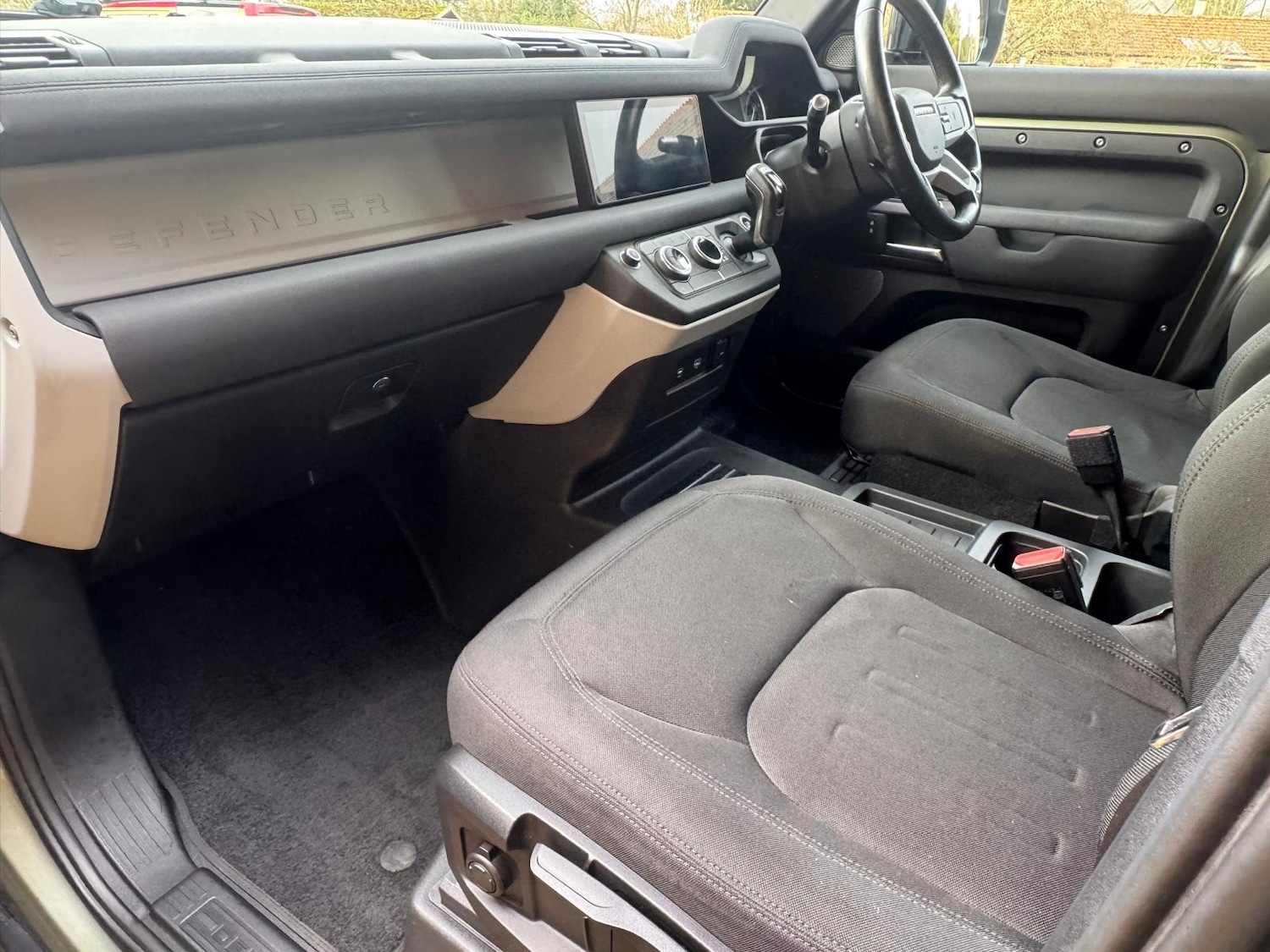 Used Land Rover Defender 2020 for sale - 77950987: Photo 17