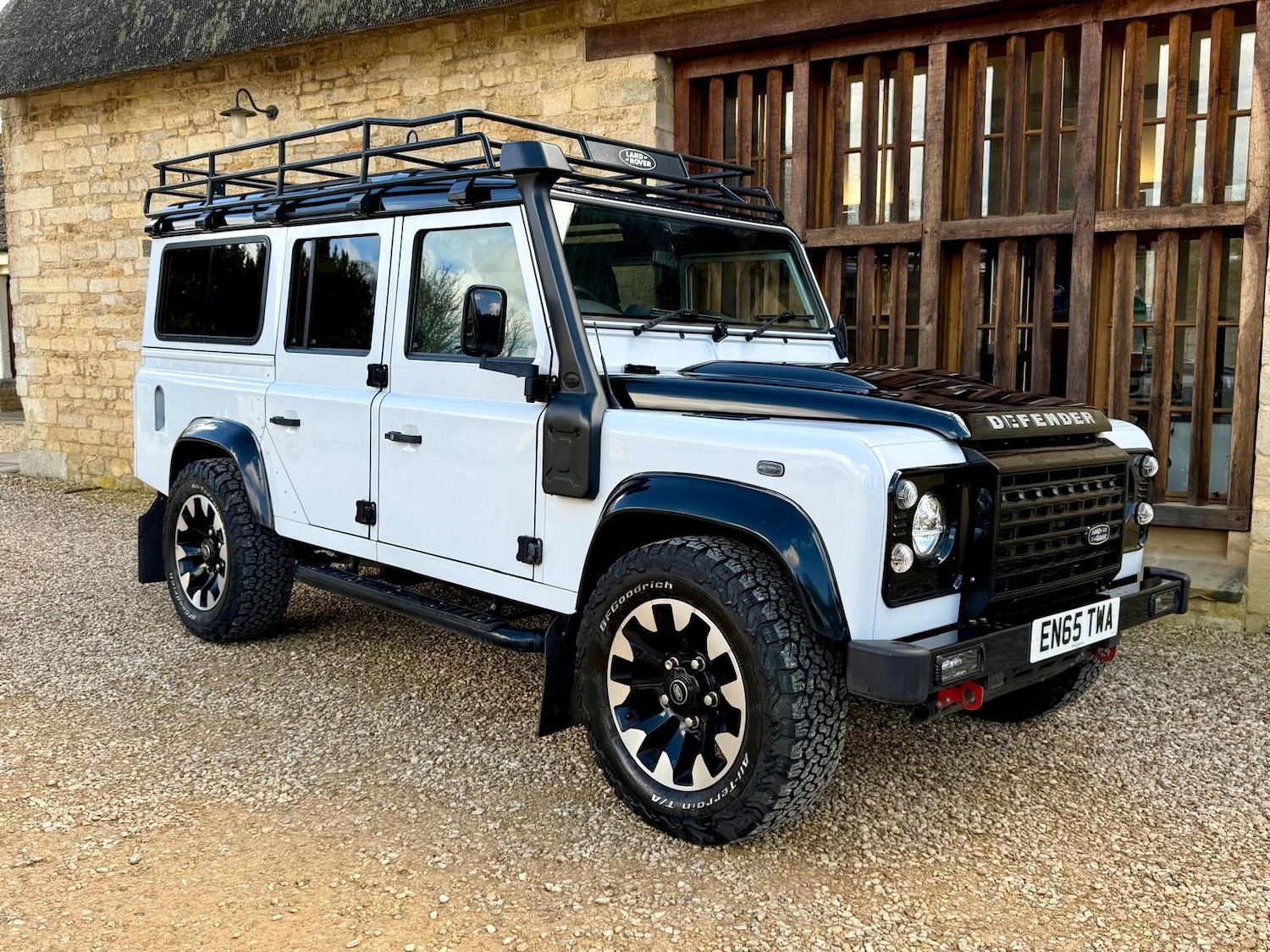 Used Land Rover Defender 2016 for sale - 77888966: Photo 2