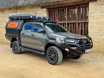 Used Toyota Hilux 2024 for sale - 78942411: Photo