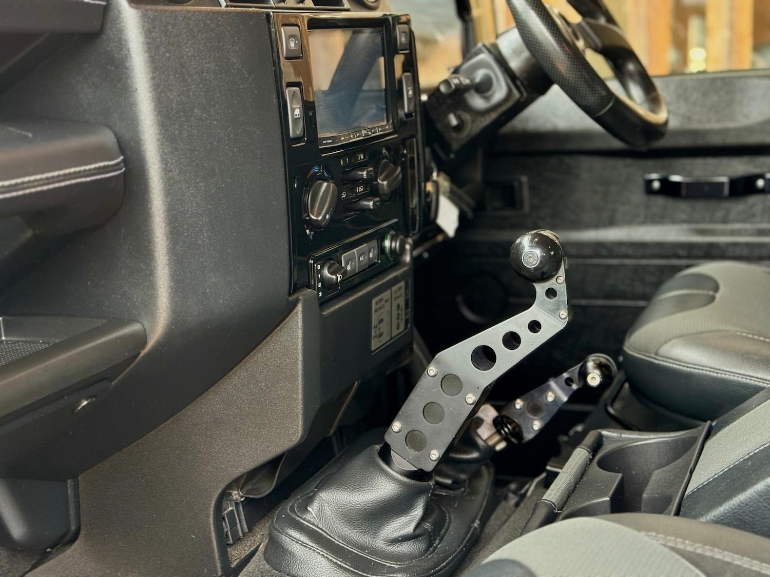 Used Land Rover Defender 2014 for sale - 77545091: Photo 15