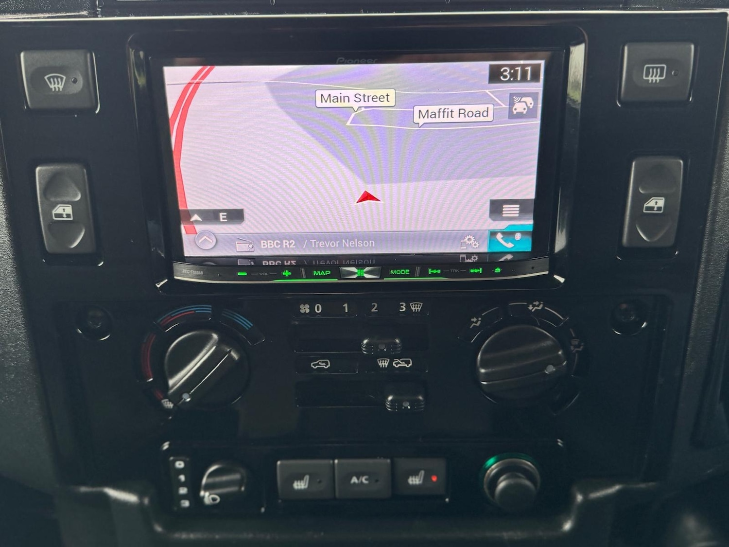 Used Land Rover Defender 2014 for sale - 77545091: Photo 16