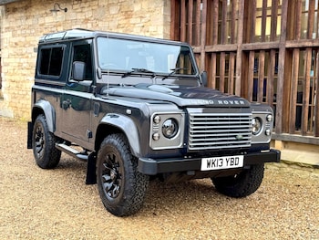 Land Rover Defender feature image