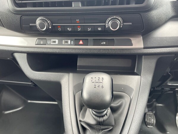 Used Vauxhall Vivaro 2024 for sale - 72711660: Photo 22
