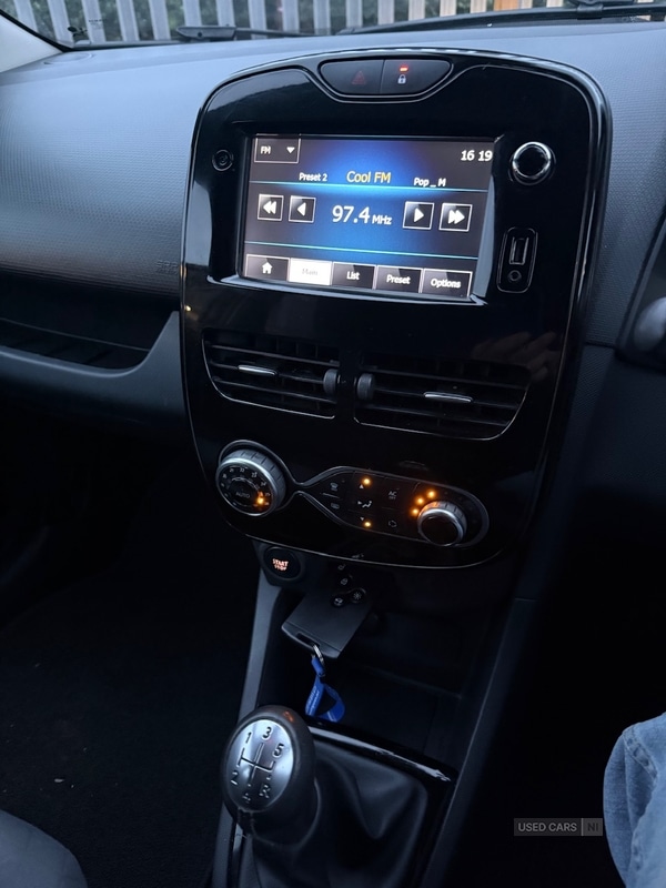 Used Renault Clio 2015 for sale - 76659621: Photo 9