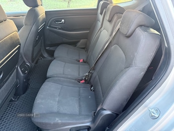 Used Kia Carens 2015 for sale - 77082217: Photo