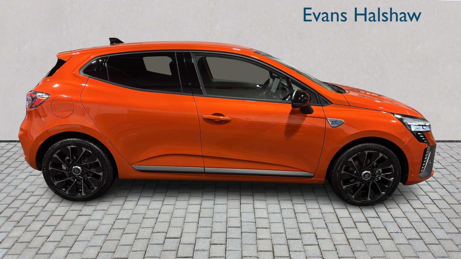 Used Renault Clio 2025 for sale - 77856576: Photo 4