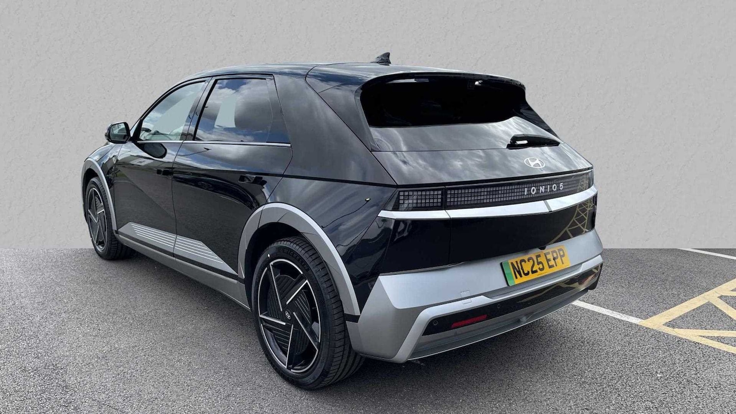 Used Hyundai IONIQ 5 2025 for sale - 77857711: Photo 4