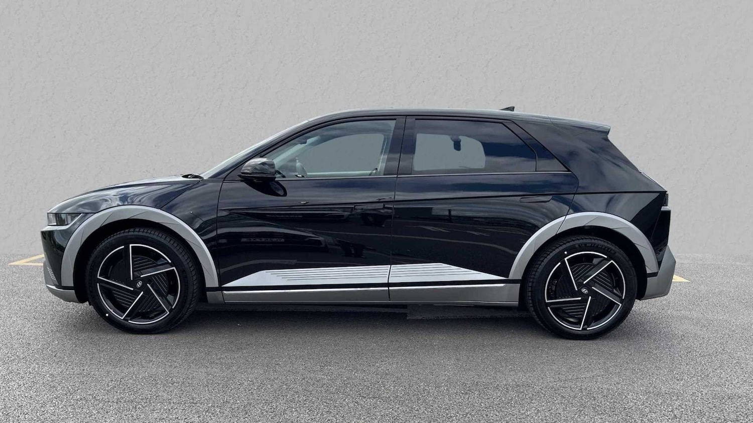 Used Hyundai IONIQ 5 2025 for sale - 77857711: Photo 5