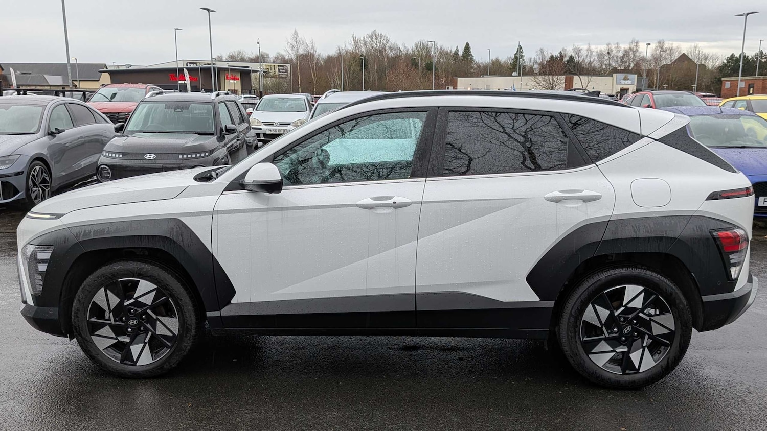 Used Hyundai KONA 2025 for sale - 77857478: Photo 3