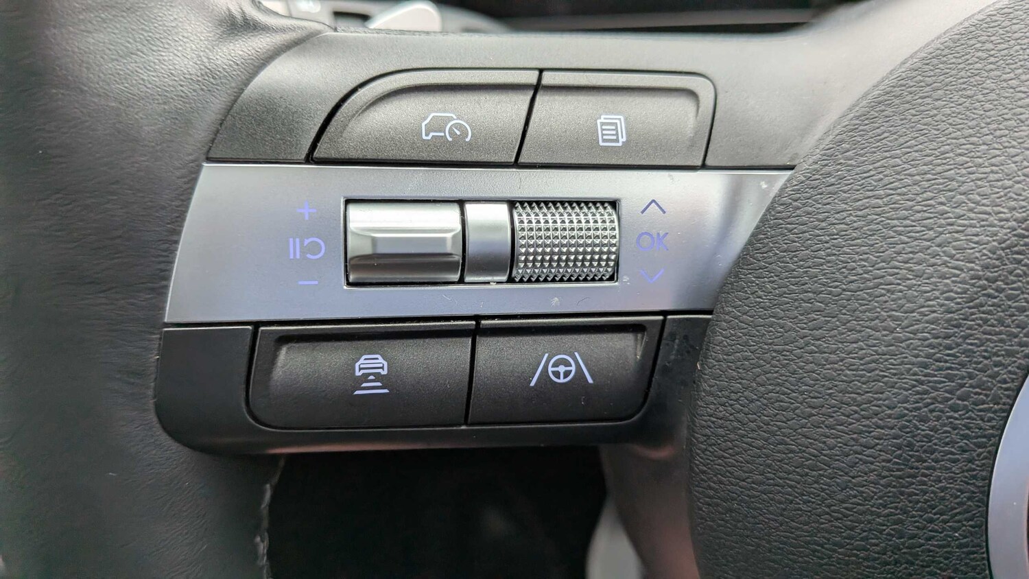 Used Hyundai KONA 2025 for sale - 77857478: Photo 9