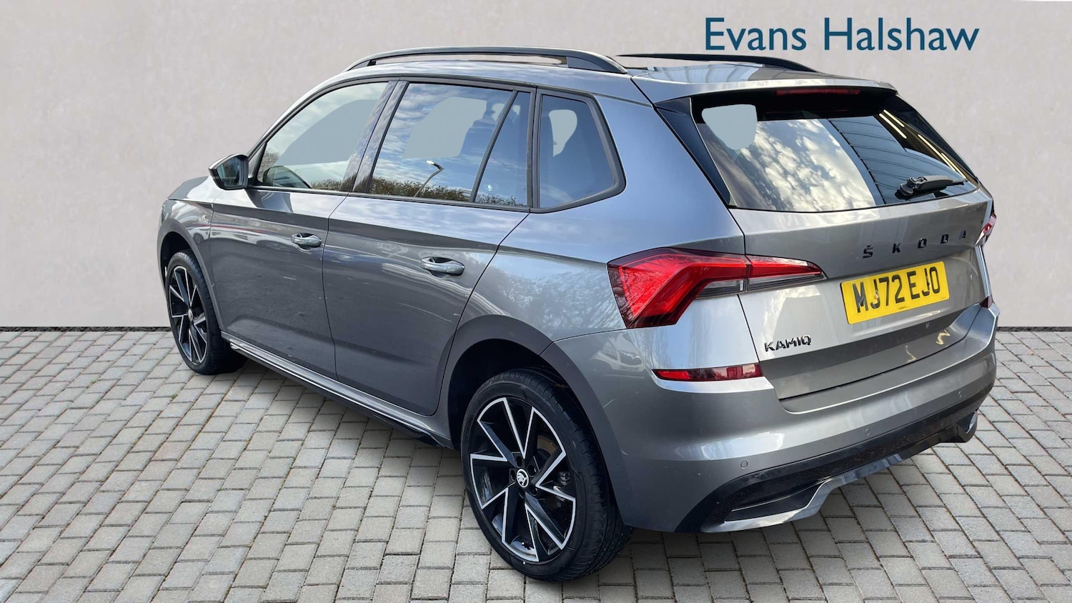 Used Skoda Kamiq for sale - 77861402: Photo 2