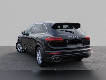 Used Porsche Cayenne 2016 for sale - 79239459: Photo