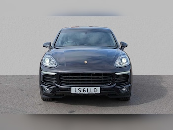 Used Porsche Cayenne 2016 for sale - 79239459: Photo