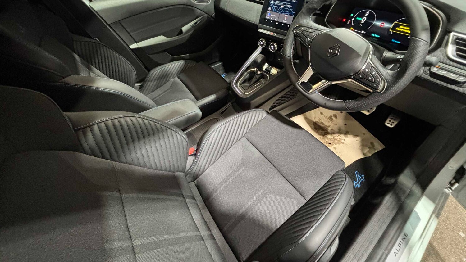 Used Renault Clio for sale - 77862137: Photo 10