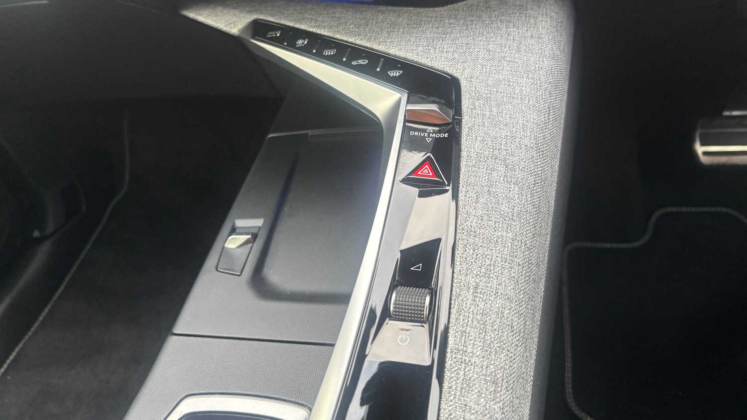 Used Peugeot 3008 for sale - 77860477: Photo 17