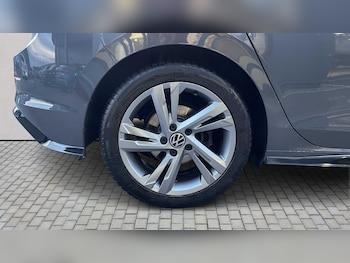 Used Volkswagen Golf 2024 for sale - 78010599: Photo