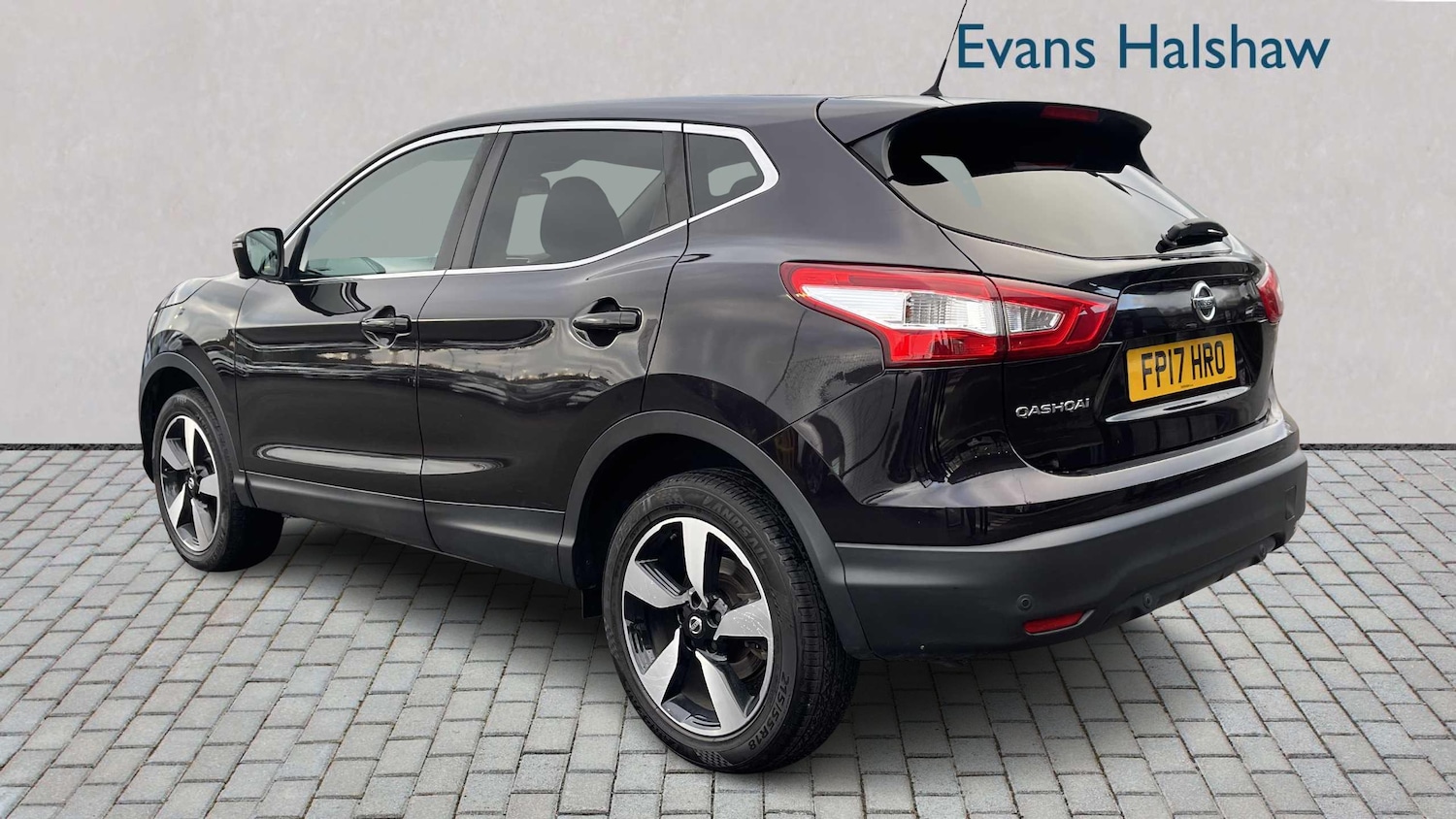 Used Nissan Qashqai 2017 for sale - 77856456: Photo 2