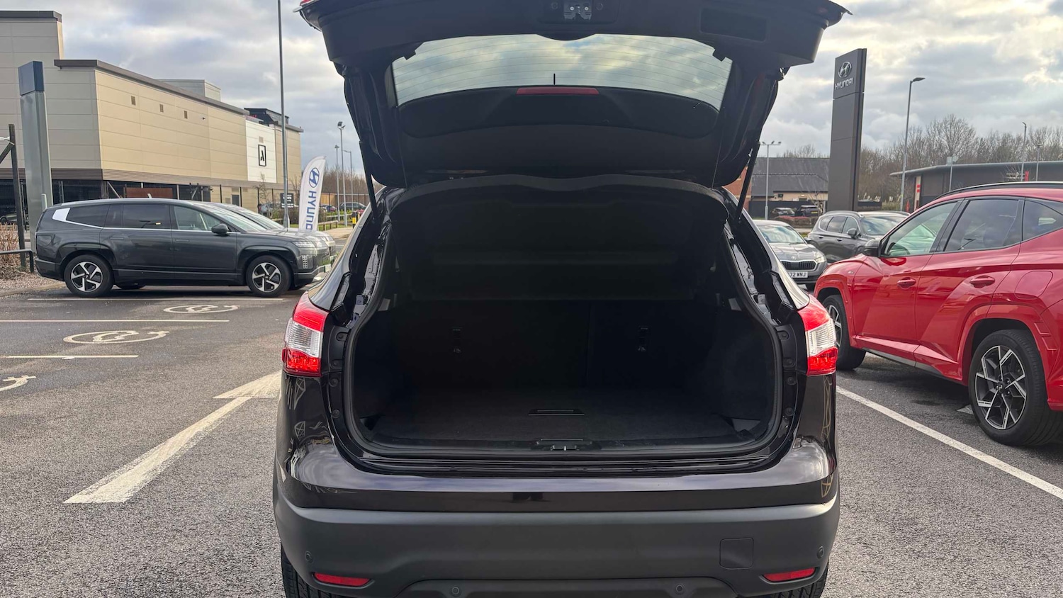 Used Nissan Qashqai 2017 for sale - 77856456: Photo 8