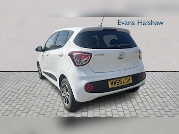 Used Hyundai i10 2018 for sale - 79270896: Photo