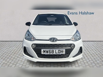 Used Hyundai i10 2018 for sale - 79270896: Photo