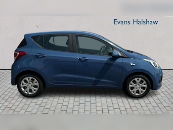 Used Hyundai i10 2017 for sale - 79251043: Photo