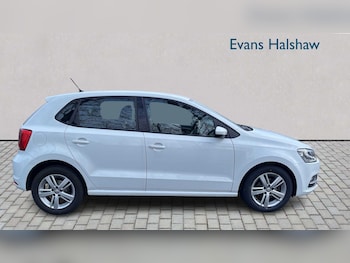 Used Volkswagen Polo 2017 for sale - 77861377: Photo