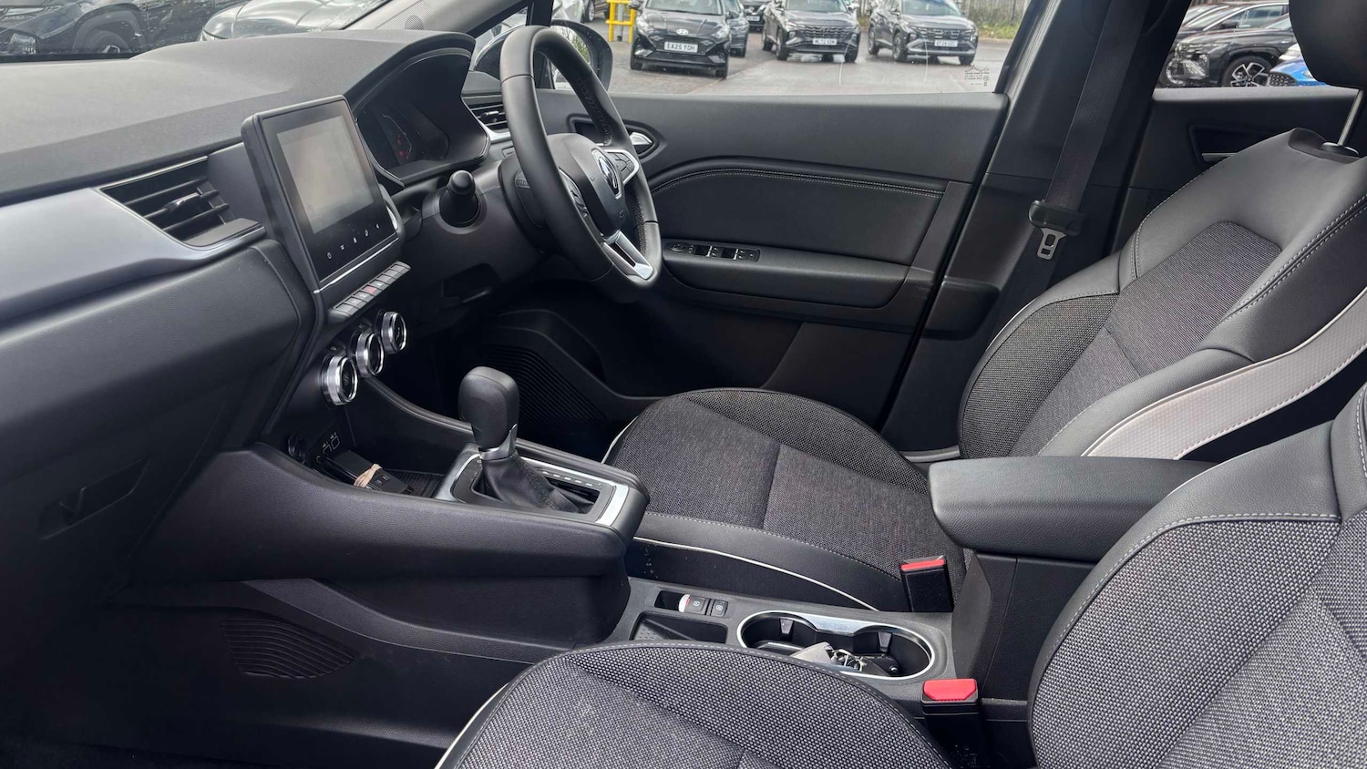 Used Renault Captur 2024 for sale - 78024457: Photo 11