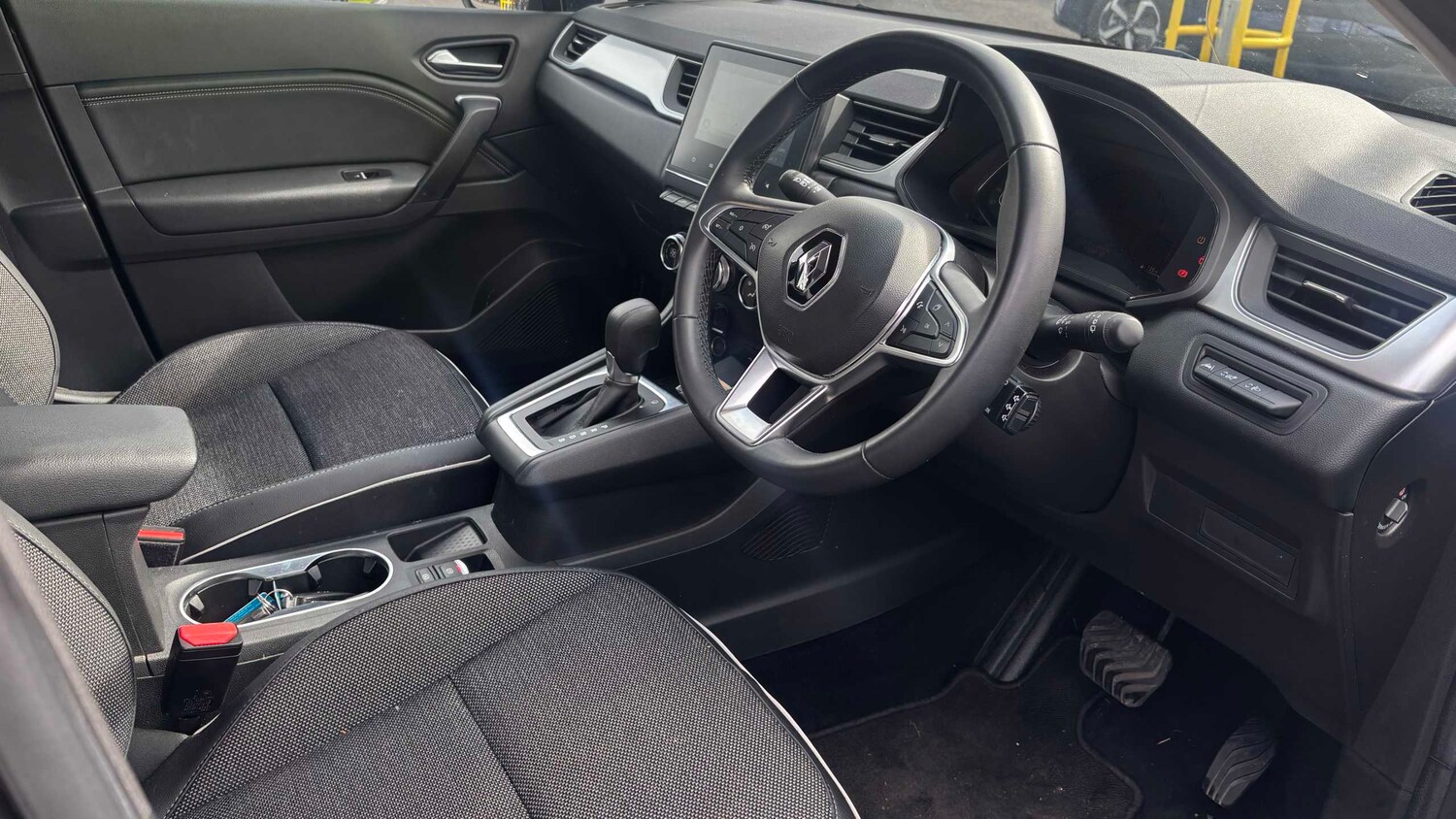 Used Renault Captur 2024 for sale - 78024457: Photo 8