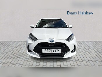 Used Toyota Yaris 2021 for sale - 78857197: Photo