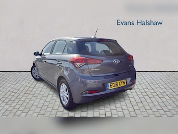 Used Hyundai i20 2018 for sale - 79015189: Photo