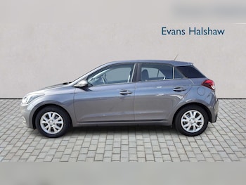 Used Hyundai i20 2018 for sale - 79015189: Photo
