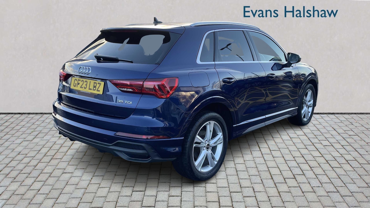 Used Audi Q3 2023 for sale - 77858207: Photo 2