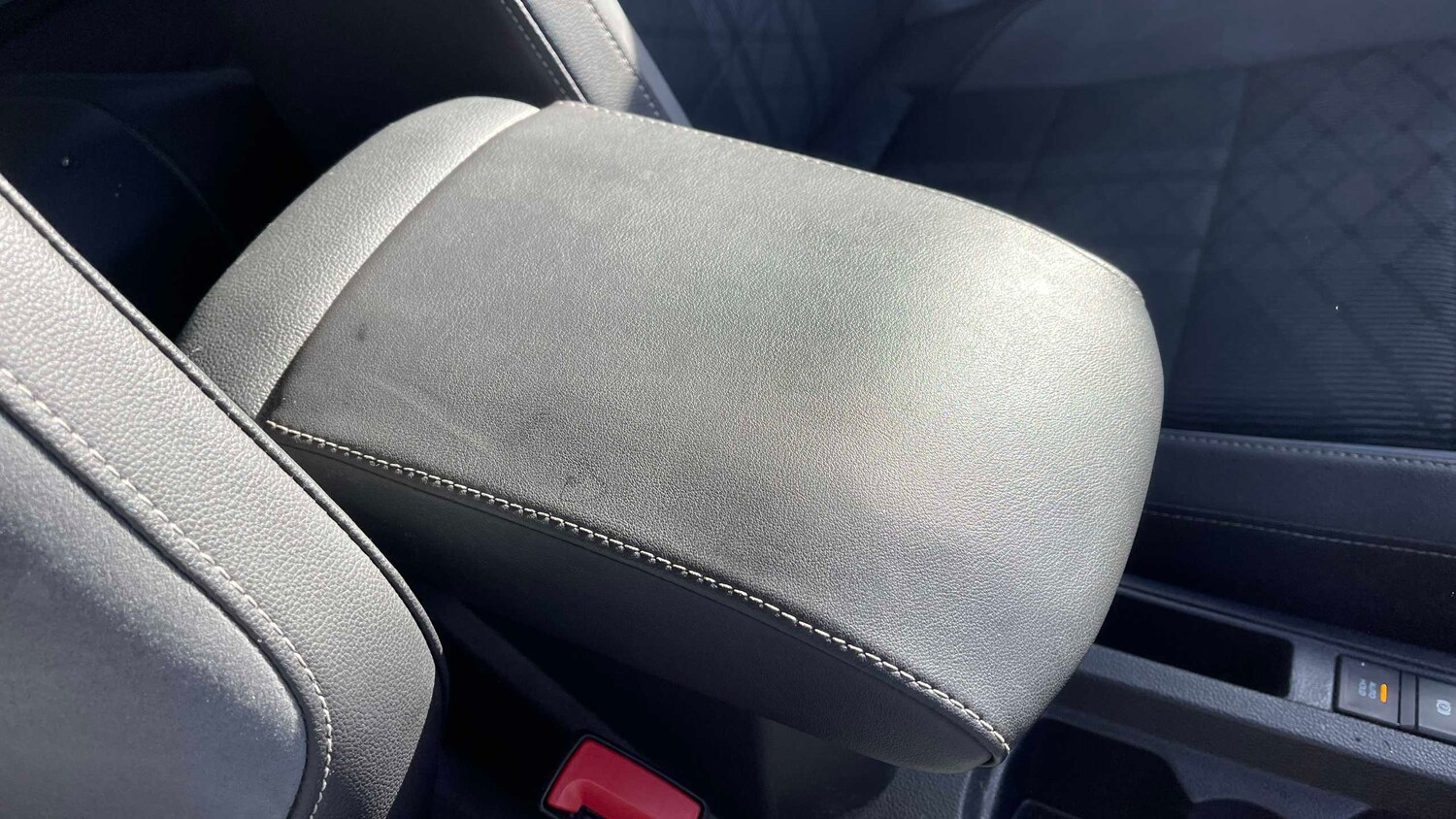 Used Volkswagen T-Roc for sale - 77861447: Photo 15