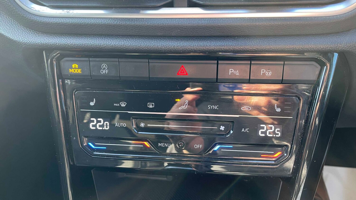 Used Volkswagen T-Roc for sale - 77861447: Photo 21