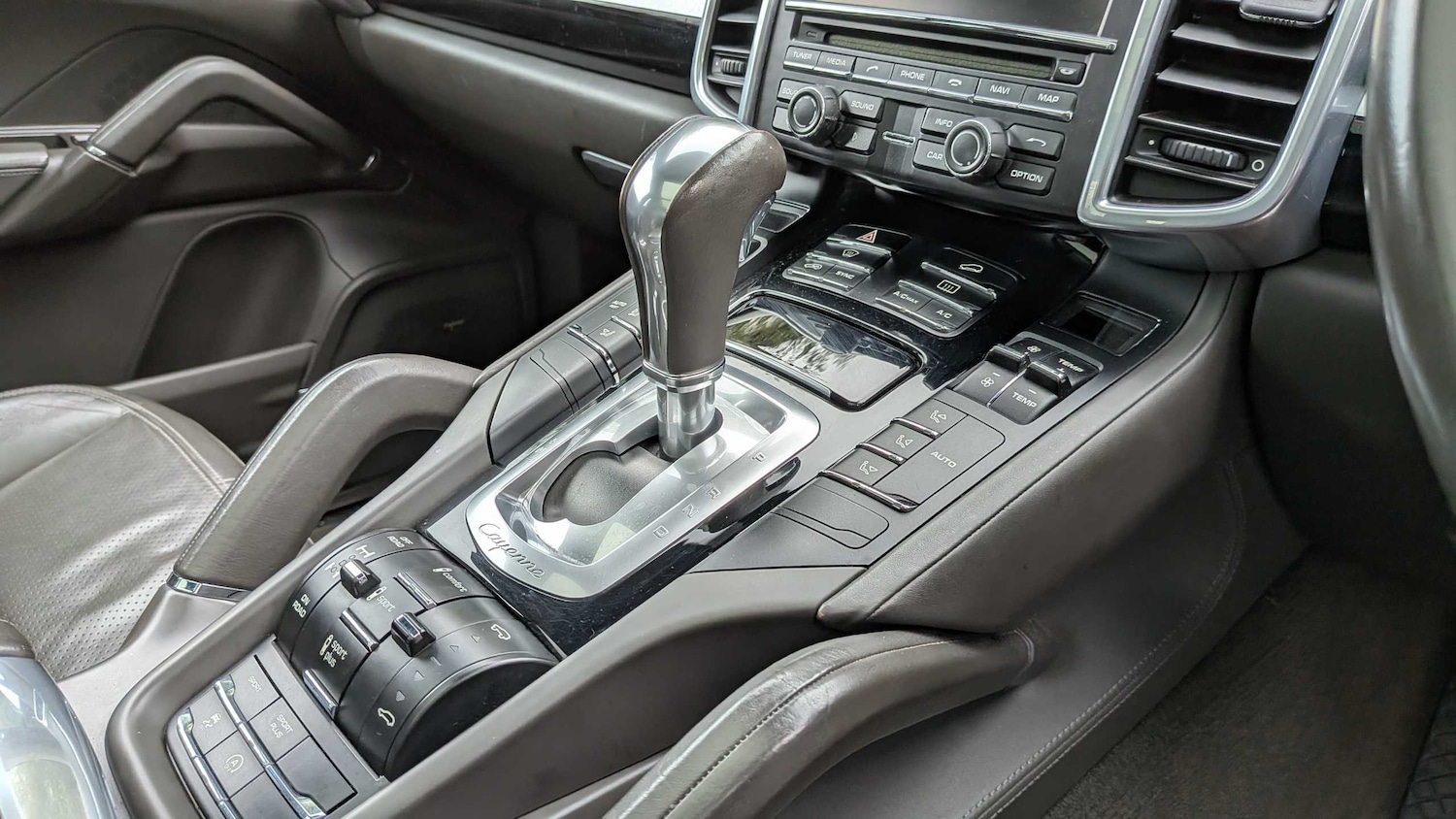 Used Porsche Cayenne 2016 for sale - 78010525: Photo 21