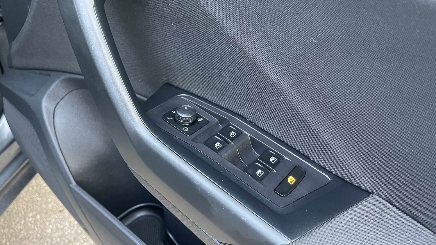 Used Volkswagen T-Roc for sale - 77861153: Photo 15