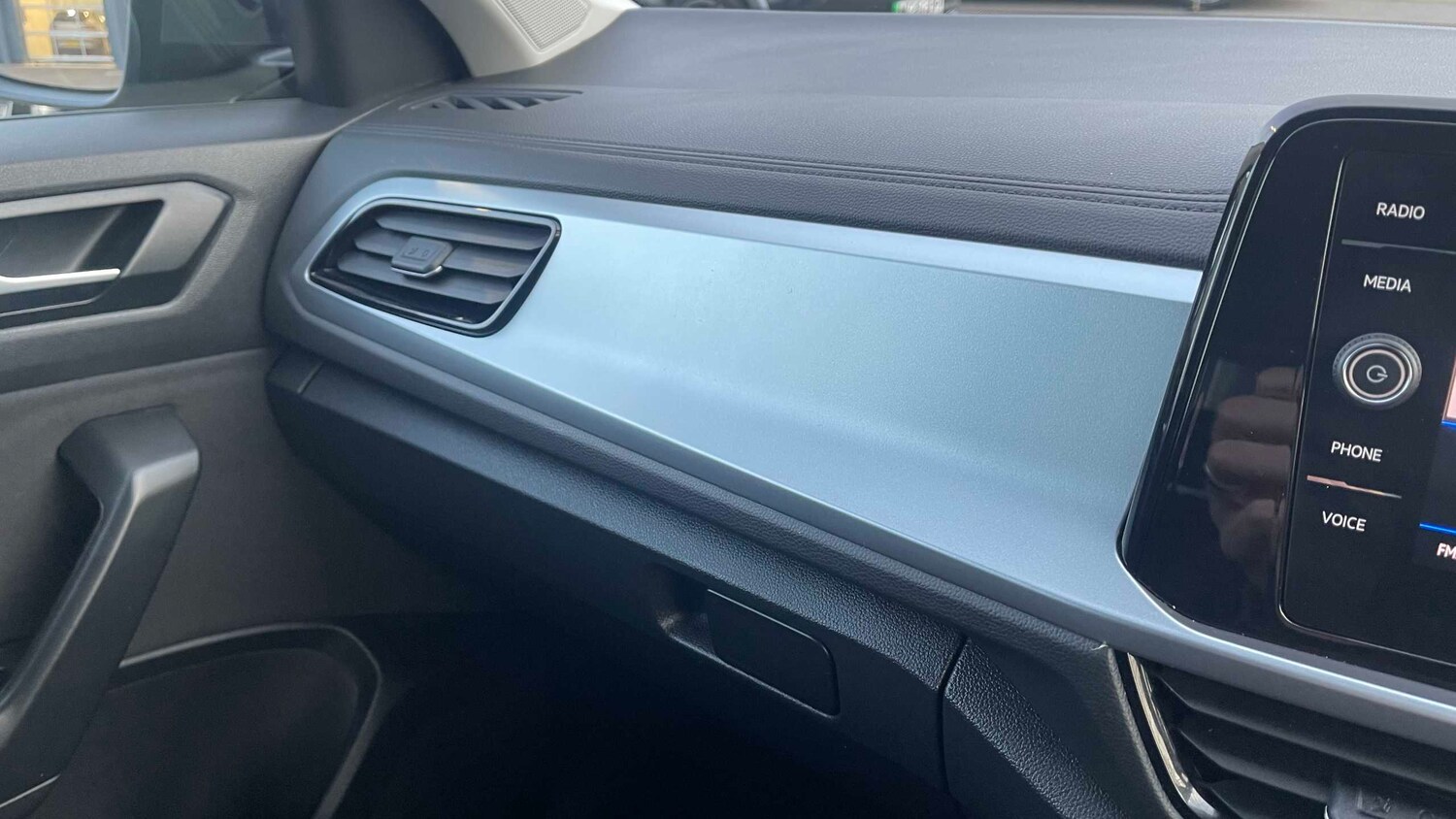 Used Volkswagen T-Roc for sale - 77861153: Photo 20