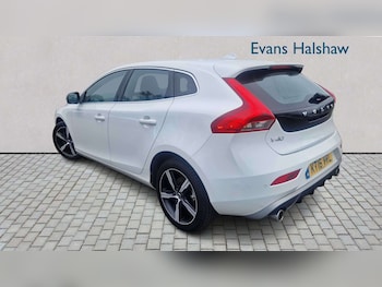 Used Volvo V40 2016 for sale - 78775114: Photo
