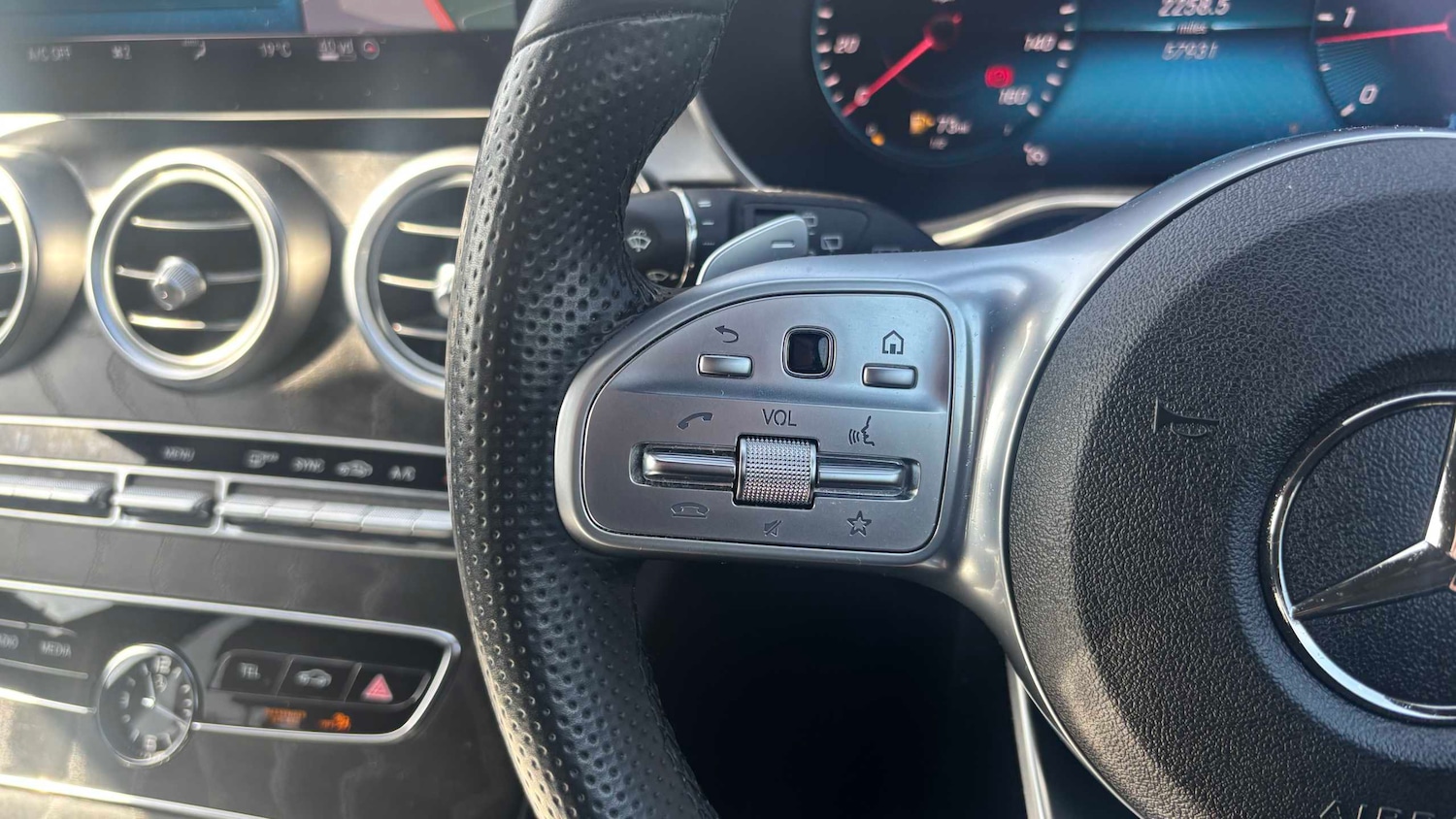 Used Mercedes-Benz C Class 2019 for sale - 78173533: Photo 17