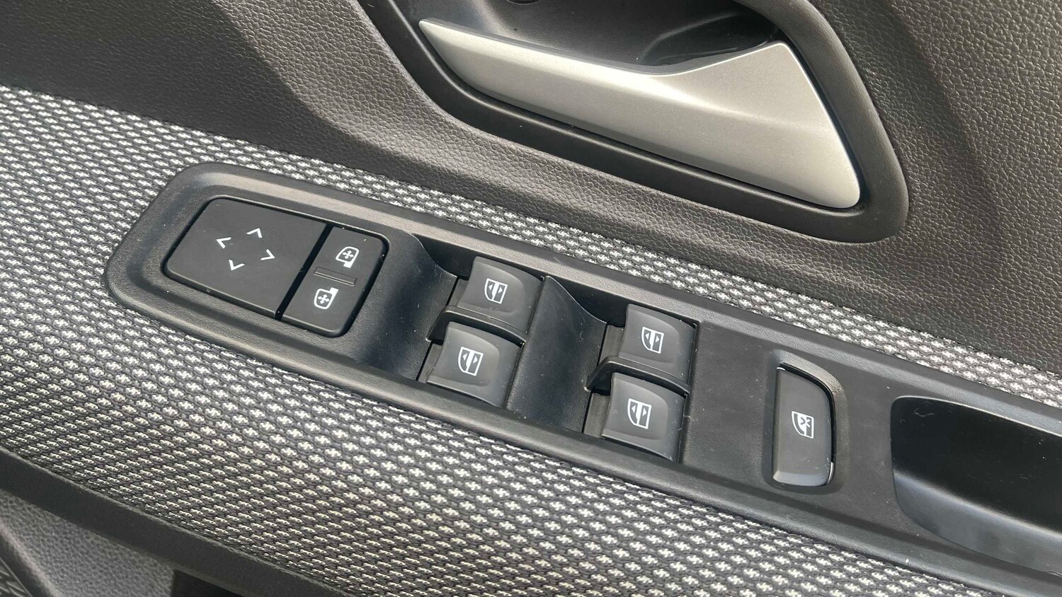 Used Dacia Sandero 2023 for sale - 77856812: Photo 14