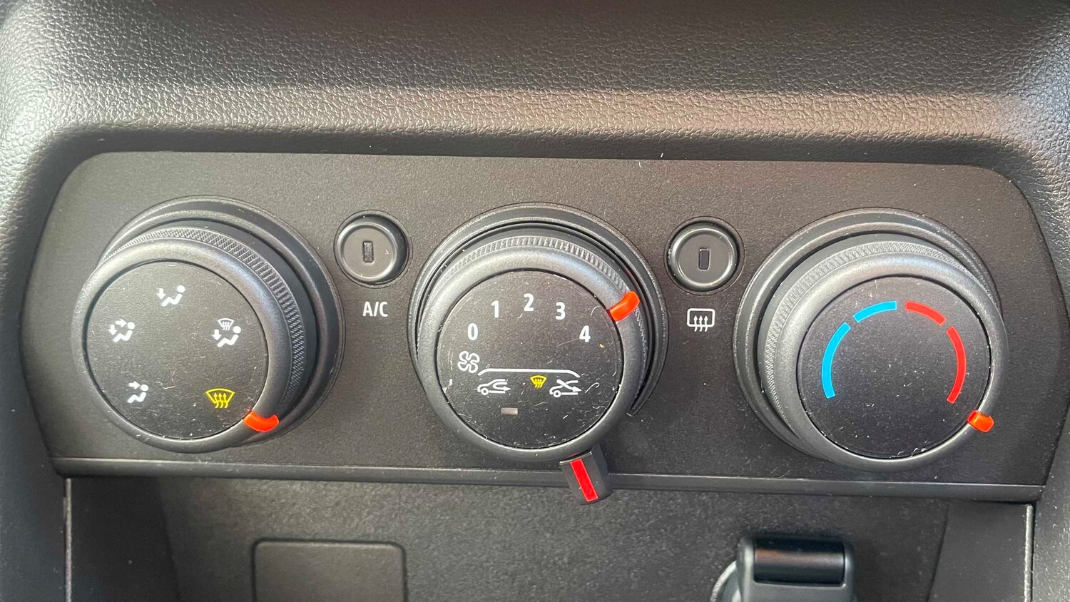 Used Dacia Sandero 2023 for sale - 77856812: Photo 21