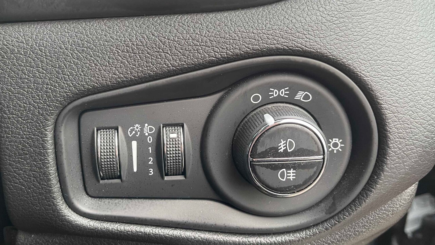 Used Jeep Renegade 2021 for sale - 77858324: Photo 15