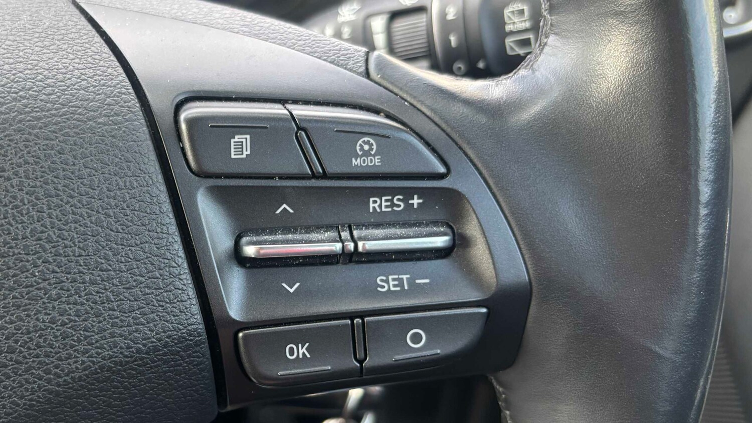 Used Toyota C-HR 2023 for sale - 78173970: Photo 17