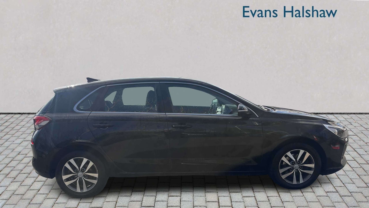 Used Toyota C-HR 2023 for sale - 78173970: Photo 3